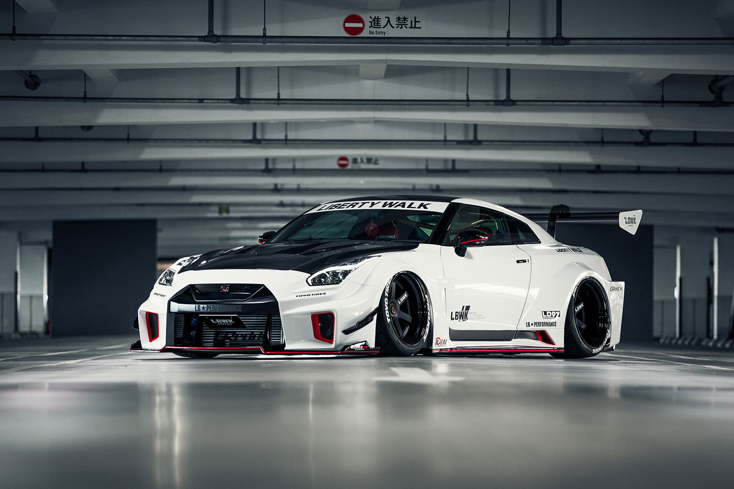 LB-Silhouette WORKS Nissan GT 35GT-RR ver 1 Complete Body Kit