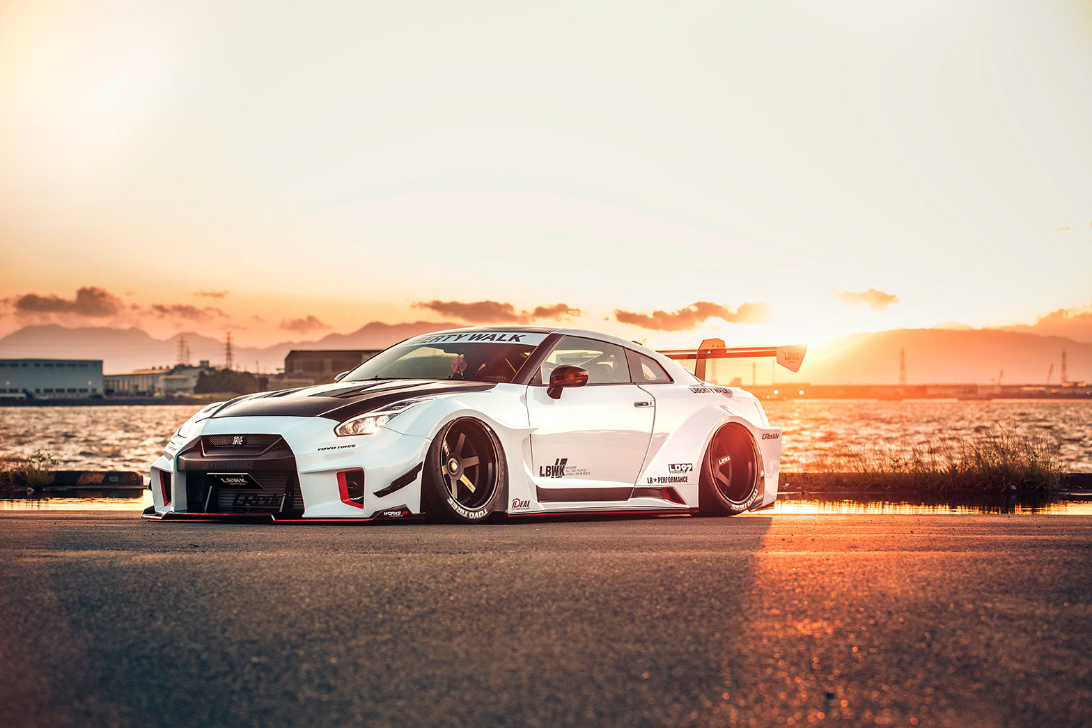 LB Silhouette WORKS Nissan GT 35GT RR Ver 2 Complete Body Kit Vogue LB Silhouette WORKS Nissan GT 35GT RR Ver 2 Complete Body Kit Vogue
